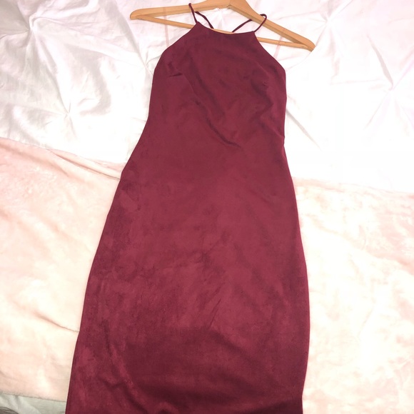 Burgundy open back tight fitting midi dress - Picture 5 of 5